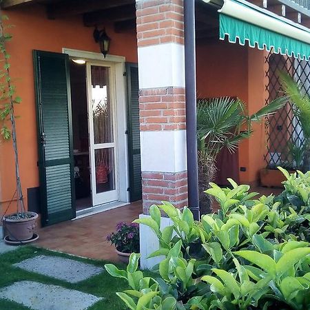 Апартаменти Casa Vacanze I Borghi Salionze Екстер'єр фото
