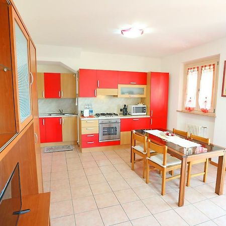 Апартаменти Casa Vacanze I Borghi Salionze Екстер'єр фото