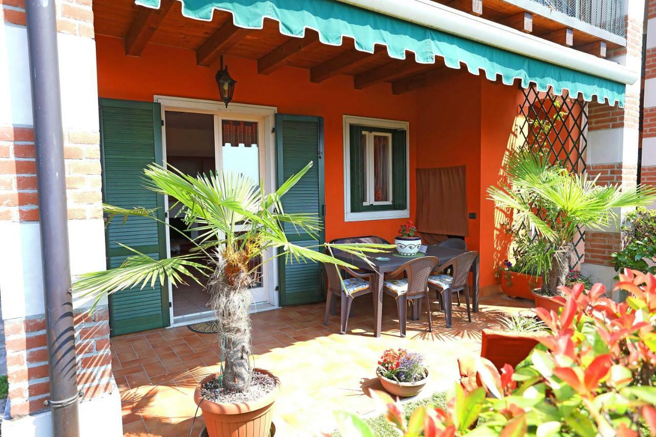 Апартаменти Casa Vacanze I Borghi Salionze Екстер'єр фото