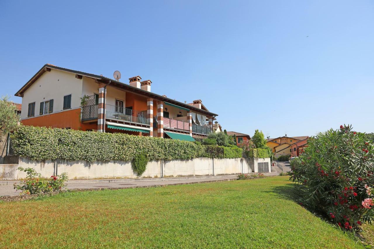 Апартаменти Casa Vacanze I Borghi Salionze Екстер'єр фото